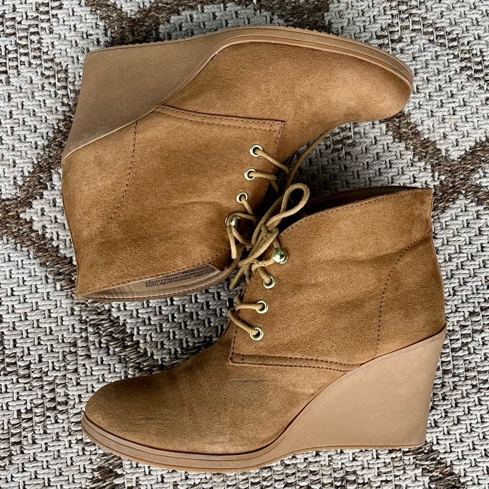Suede Wedge Ankle Boots 9 neutral tan - Picture 3 of 7